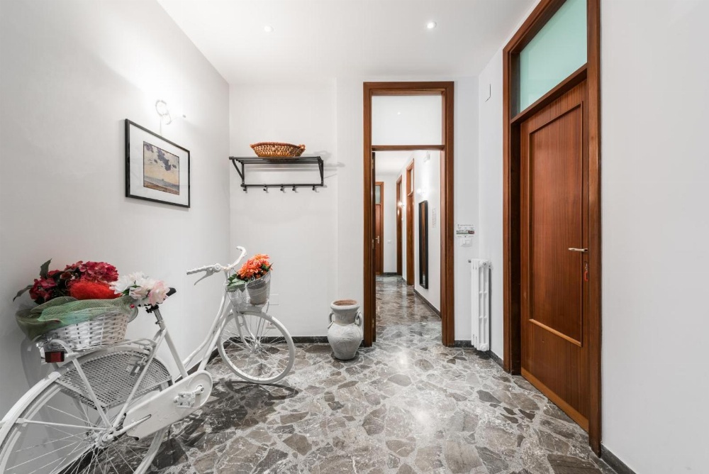 Apartment Grey - Youtown Main image