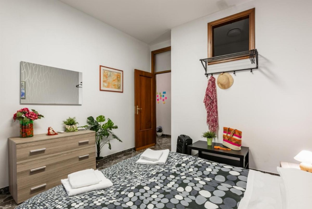 Apartment Grey - Youtown Image 8